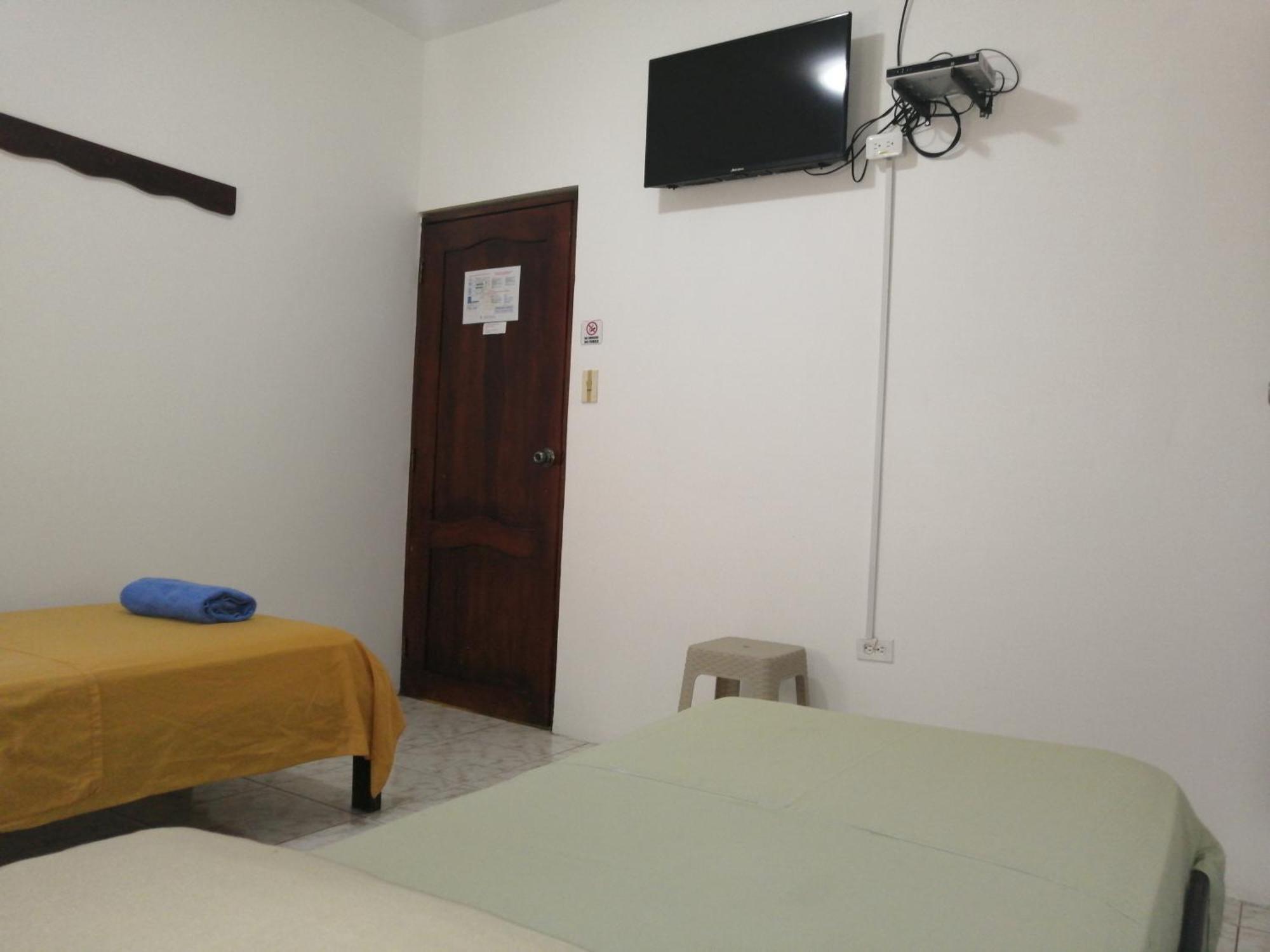 Hostal La Casa De Luis Пуэрто-Бакерисо-Морено Экстерьер фото