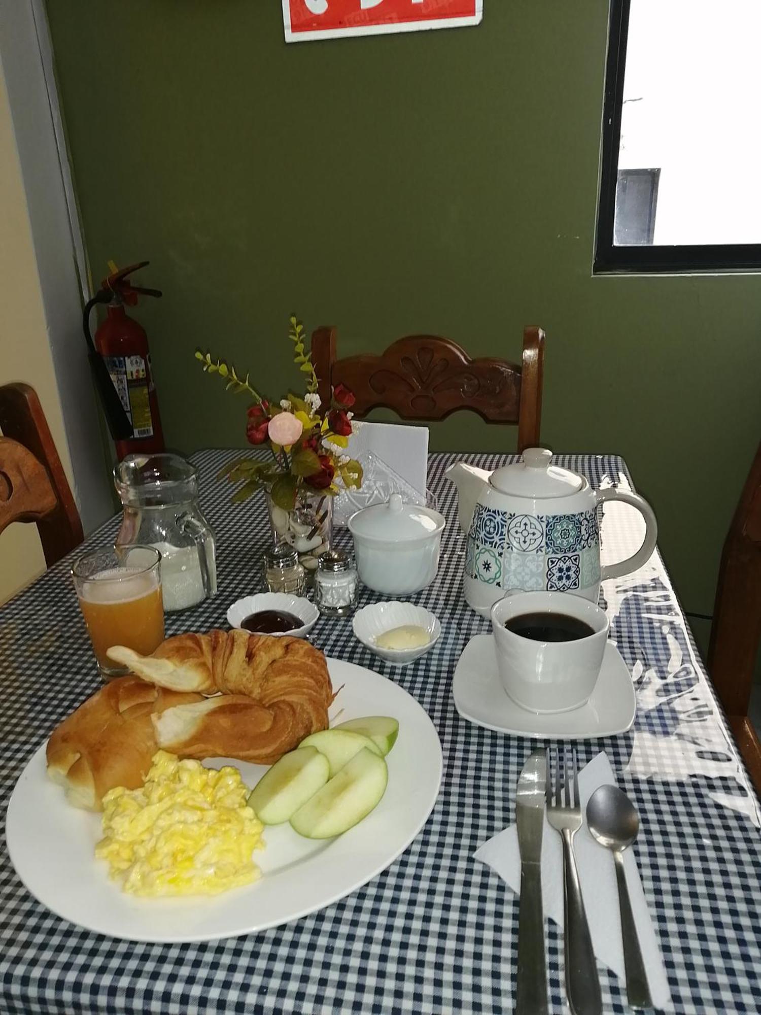 Hostal La Casa De Luis Пуэрто-Бакерисо-Морено Экстерьер фото