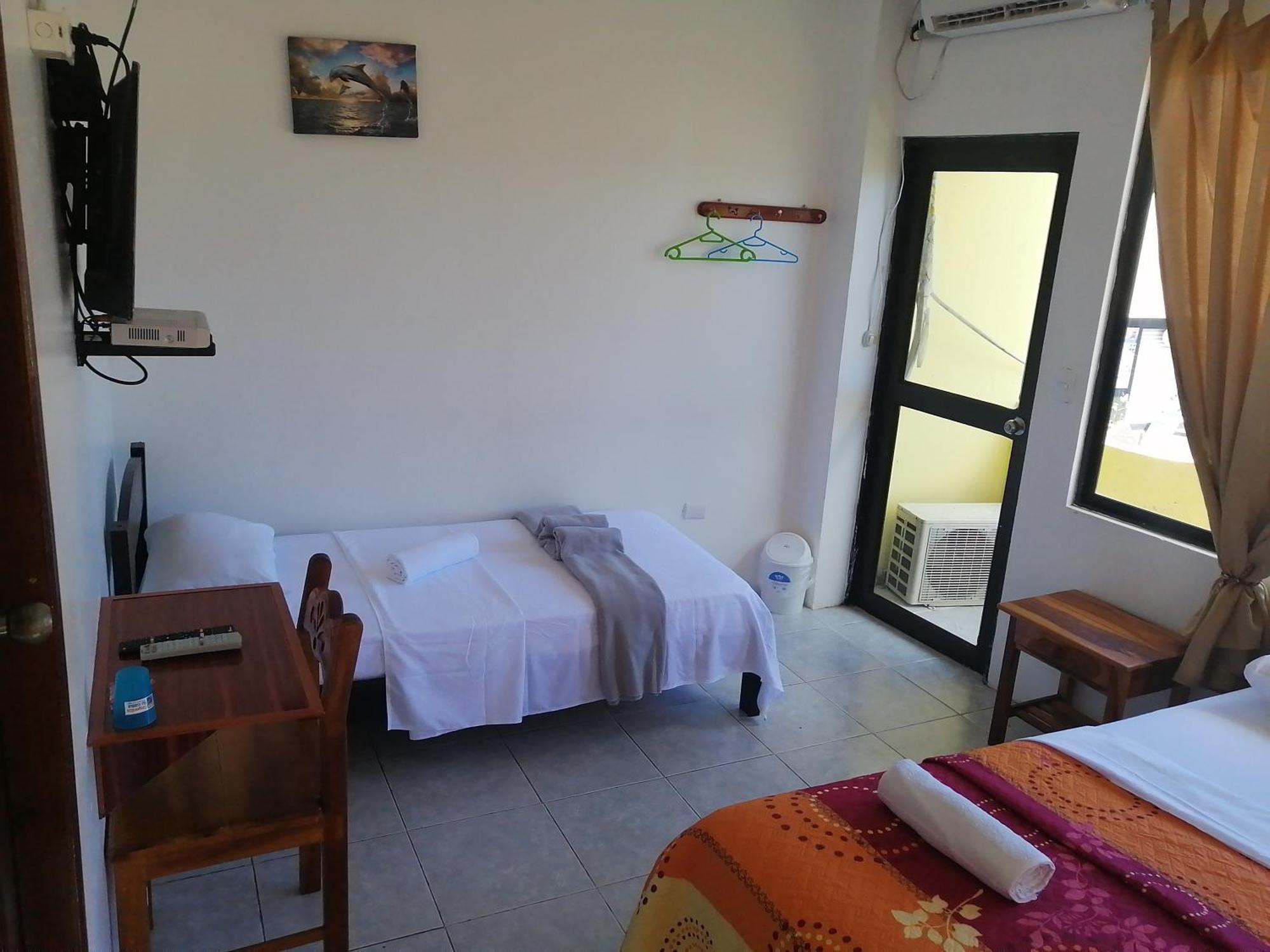 Hostal La Casa De Luis Пуэрто-Бакерисо-Морено Экстерьер фото